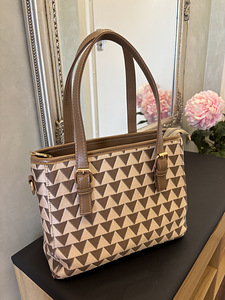 Женская сумка Prada (реплика) (2 фото из 2)