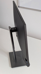 Монитор 27" DELL P2720В (3 фото из 5)
