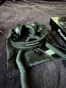 Пионер XDJ RX2 + Sennheiser HD-25 (7 фото из 9)