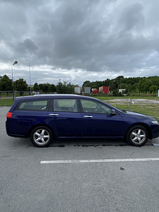 Honda accord tourer, 2.2, 2004 (2 foto / 11)