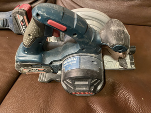 Bosch Professional GKS 18V-Li, GWS 18-125 V-LI,GSR 18V-LI (6 foto / 6)