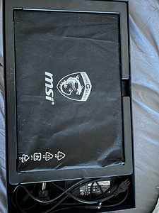 Ноутбук MSI (3 фото из 7)