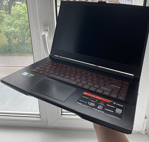 MSI GF63 Thin 9SC (1 foto / 3)