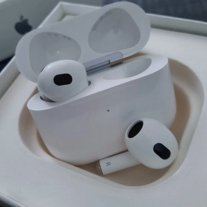 Airpods 3 (5 фото из 6)