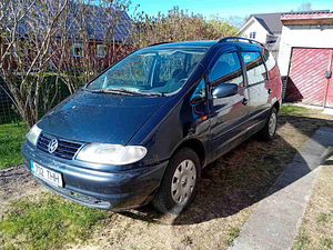 Volkswagen Sharan (2 foto / 5)