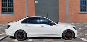 Mercedes Benz C320 CDI 4MATIC AMG Bodykit (4 foto / 11)