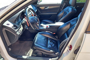 Mercedes Benz C320 CDI 4MATIC AMG Bodykit (7 foto / 11)