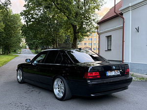 BMW 730d e38 Facelift (5 фото из 15)