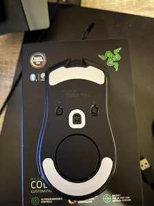Razer Cobra Pro (5 foto / 6)