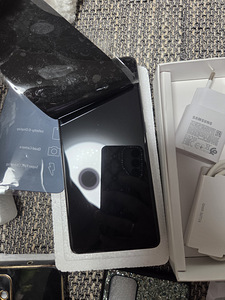 Samsung Galaxy A71 (4 foto / 6)