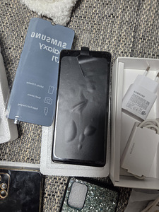 Samsung Galaxy A71 (5 foto / 6)
