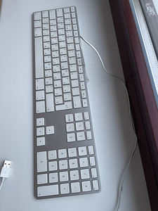 Klaviatuur Apple USB juhtmega klaviatuur (2 foto / 2)