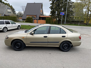 Nissan almera (2 foto / 8)