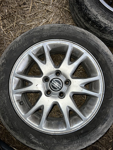 Volvo veljed suverehvidega (1 foto / 5)