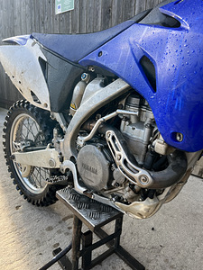 YAMAHA YZ450F (3 фото из 5)