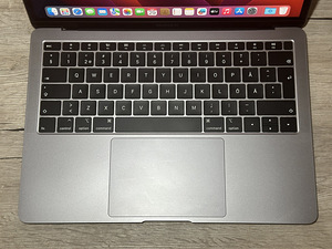 Apple Macbook Air i5 256gb/8gb 13-inch, 2018 Space Grey, SWE (4 foto / 8)