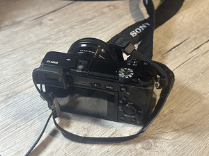 Sony A6000 kaamera + kit lens (3 foto / 4)