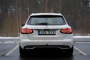 Mercedes-Benz C 220 Blutec 2.1 125kW (7 foto / 13)
