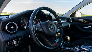 Mercedes-Benz C 220 Blutec 2.1 125kW (11 foto / 13)
