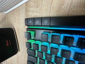 HyperX Alloy Elite RGB + KINGSTON KEYBOARD ACC KEYCAPS (5 foto / 6)