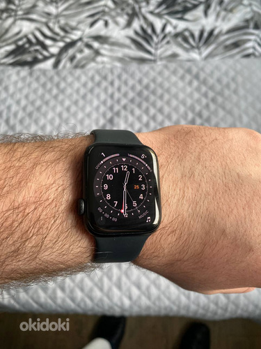 Apple Watch SE2 (2022) 44mm GPS Midnight Alumiinium (foto #1)
