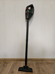 Ручной пылесос Bosch Universal Vac18 (4 фото из 4)