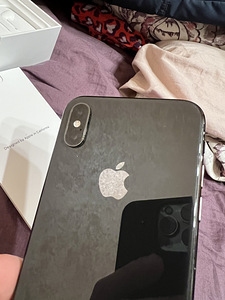 iPhone XS 256 ГБ (9 фото из 10)