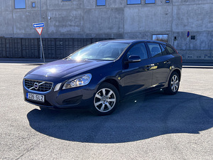 Volvo v60 1.6D (1 foto / 11)
