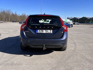 Volvo v60 1.6D (2 foto / 11)