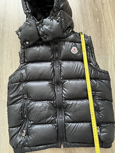 Lakknahast Moncler vest (3 foto / 3)