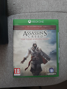 Xbox One X 1TB + 1 mäng (4 foto / 4)