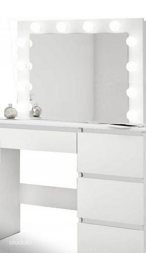 Meigilaud koos peegliga/ туалетный столик вместе с зеркалом (фото #1)