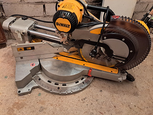 Dewalt (2 foto / 2)