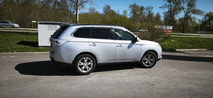 Mitsubishi Outlander 2.0 110kW B+Gaas (8 foto / 14)
