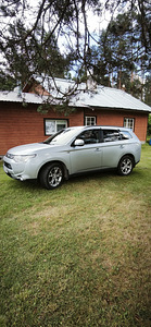 Mitsubishi Outlander 2.0 110kW B+Gaas (3 foto / 12)