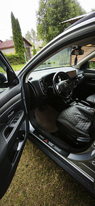 Mitsubishi Outlander 2.0 110kW B+Gaas (9 foto / 12)