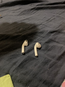 AirPods 2 (2 foto / 4)