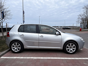 Volkswagen Golf 1.6 benz (7 foto / 12)