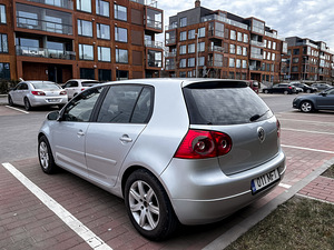 Volkswagen Golf 1.6 benz (10 foto / 12)