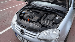Volkswagen Golf 1.6 benz (12 foto / 12)
