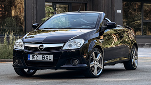 Opel Tigra 1.8 Cabiolet (1 foto / 10)