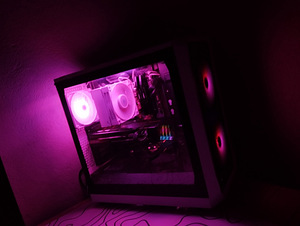 Gaming PC rx 7800 xt / ryzen 7 5800x / 32gb 2tb ssd (3 foto / 5)