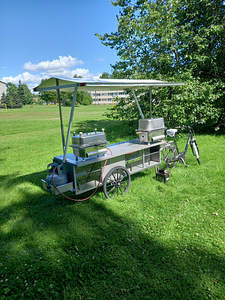 Toitlustuskäru koos koos gaasi grilli ja hot dogi grilliga (8 foto / 9)