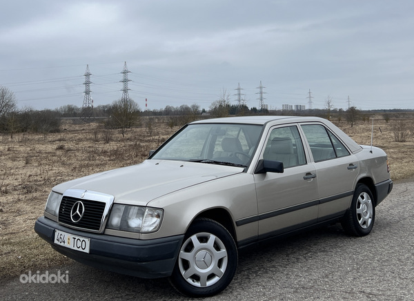 Mercedes-Benz 230 Youngtimer 2.3 100kW (фото #1)
