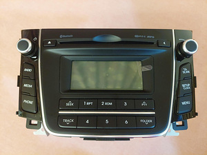 Hyundai i30 originaal autoraadio, UUS (1 foto / 3)