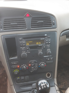 Volvo V70 (8 фото из 8)