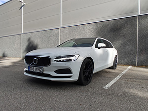 Volvo V90 2.0 110kW 2017 nelikvedu (2 foto / 12)