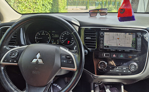Mitsubishi outlander 2.3 110kw 7-kohta. (5 foto / 5)