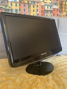 Monitor Samsung (2 foto / 2)