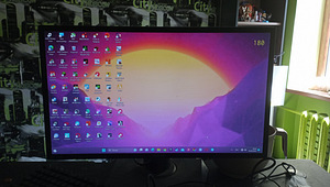 Asus ROG Swift PG248Q (3 foto / 3)